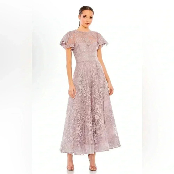 Embroidered High Neck Cap Sleeve A Line Gown
Mac Duggal NWT Style #50665 - Picture 1 of 8